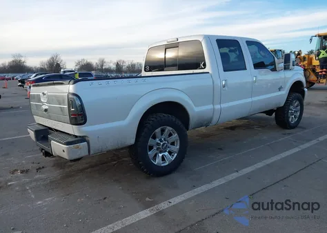 2015 Ford F-250 Lariat z USA, uszkodzony, nr VIN 1FT7W2BT6FEA91562